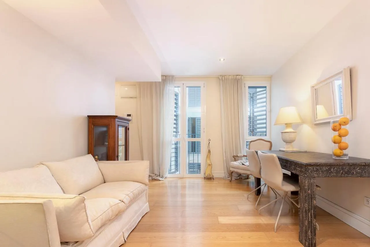Contactos de Acogedor Apartamento Junto A La Catedral By Rent Me